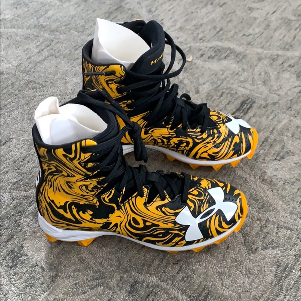 Under Armour Highlight Yellow Football Cleats New